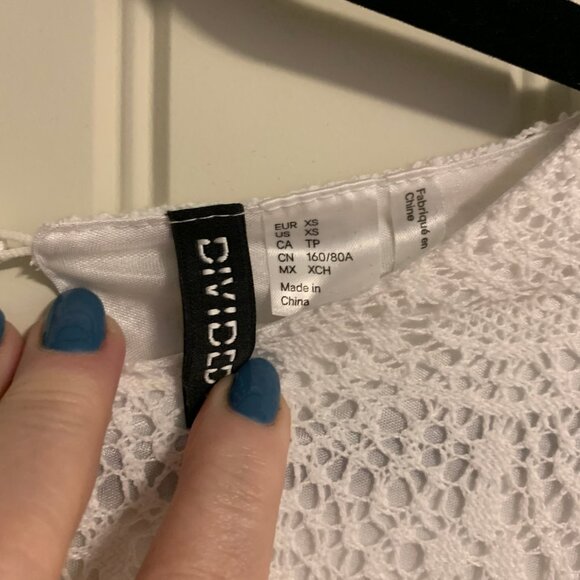 Divided White Lace Dress - Picture 6 of 9